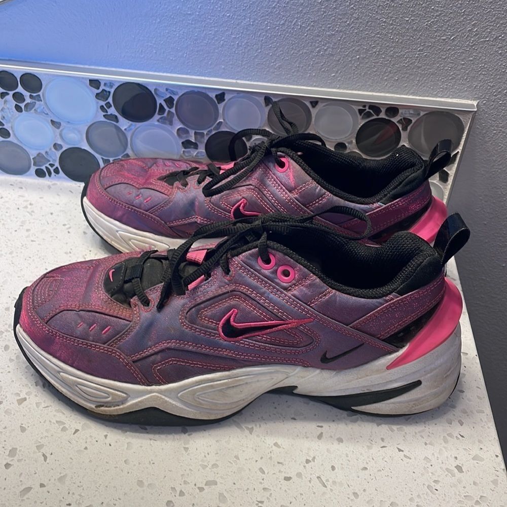 NIKE woman’s iridescent pink tennis shoes - Picture 3 of 10